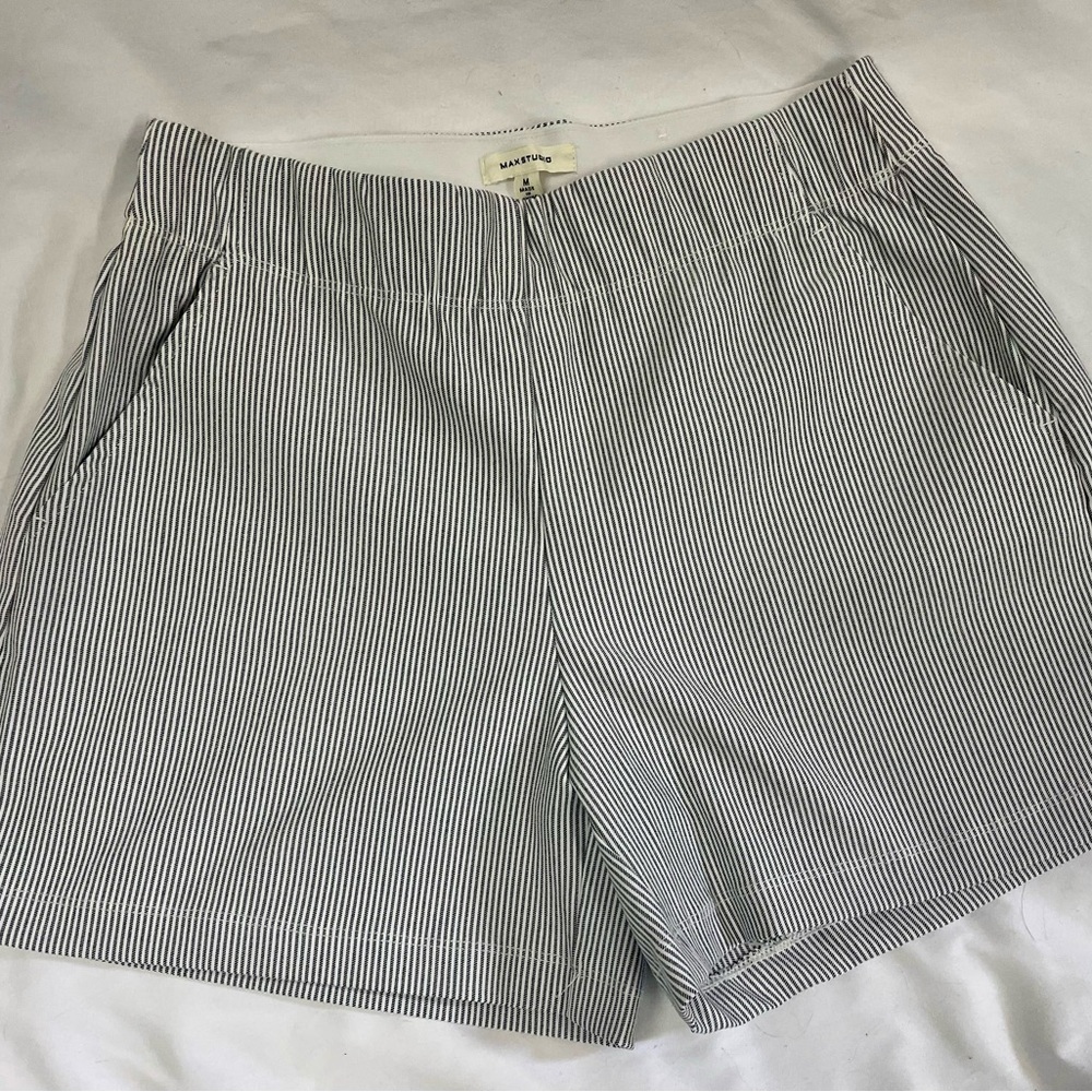 Max Studio Black and White Relaxed Fit Shorts